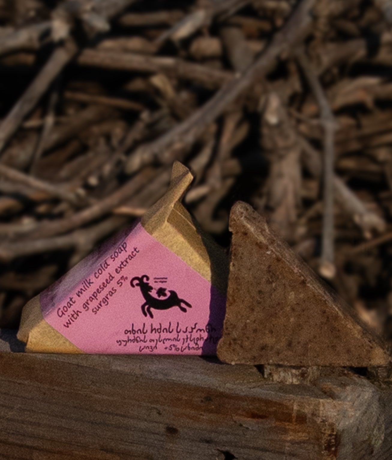 Exfoliant goat milk soap with grapeseed extract